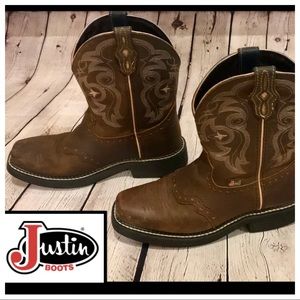 Women’s Justin Gypsy Bay Apache cowgirl boots